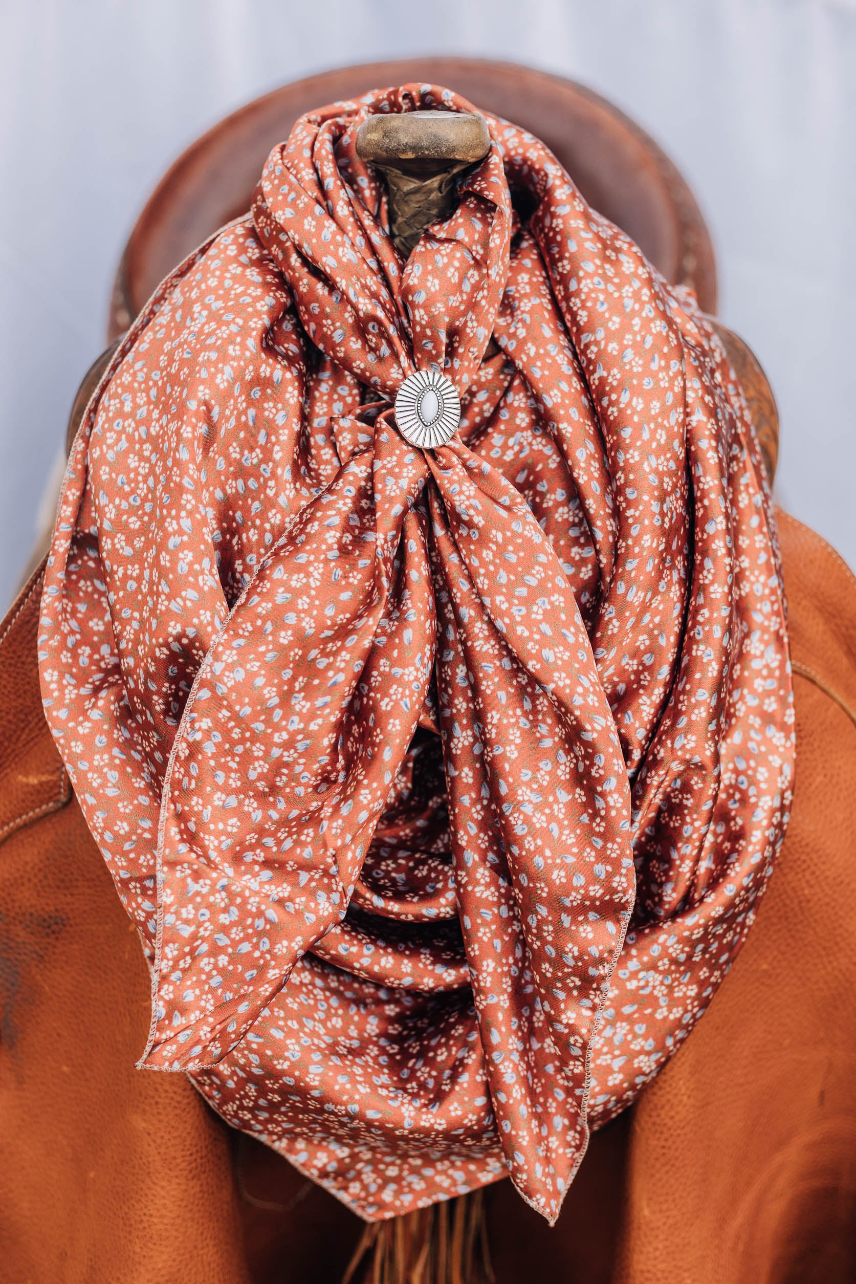 Small Wild Rag Rust Tiny Tulip Floral Wild Rag – ProRate Equine